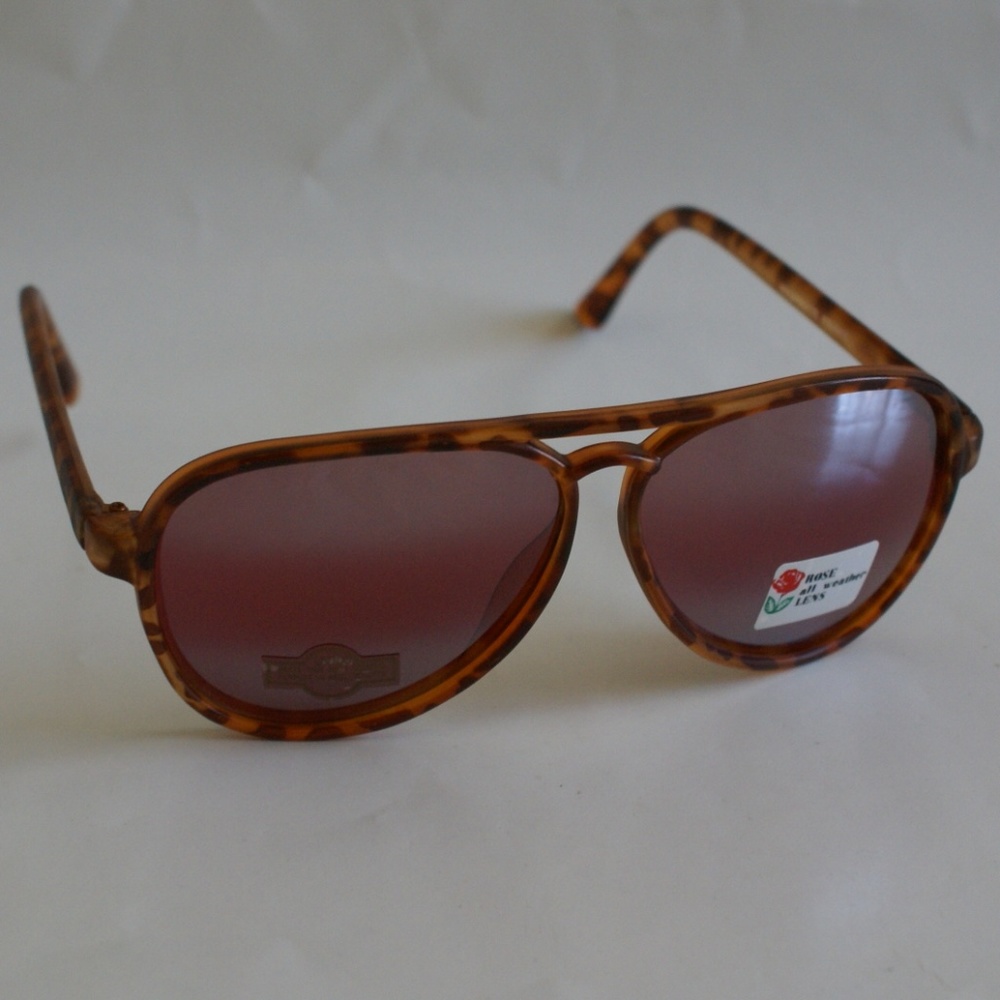 NWT TruVintage Classic Sports All Weather Rose Aviator / Pilot style Sunglasses